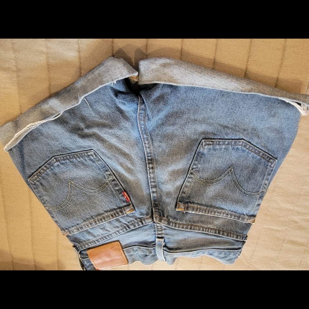 Levi shorts, size 25, $40 obo